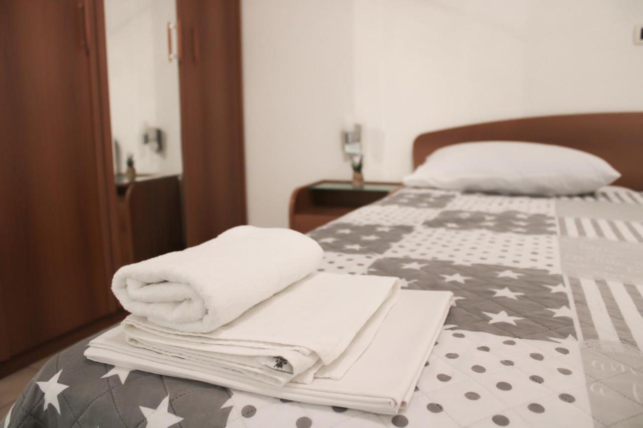 Apartments Larus Baška Voda Εξωτερικό φωτογραφία