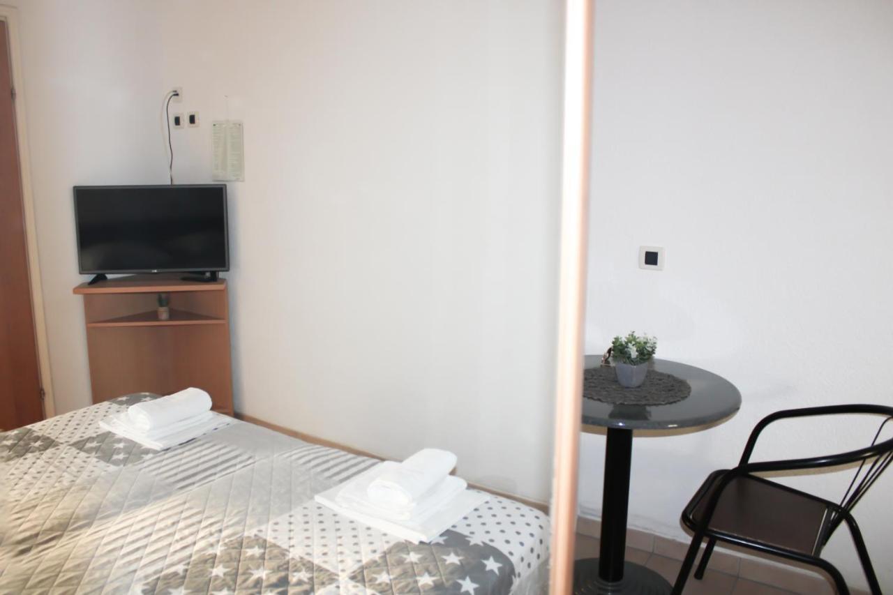 Apartments Larus Baška Voda Εξωτερικό φωτογραφία