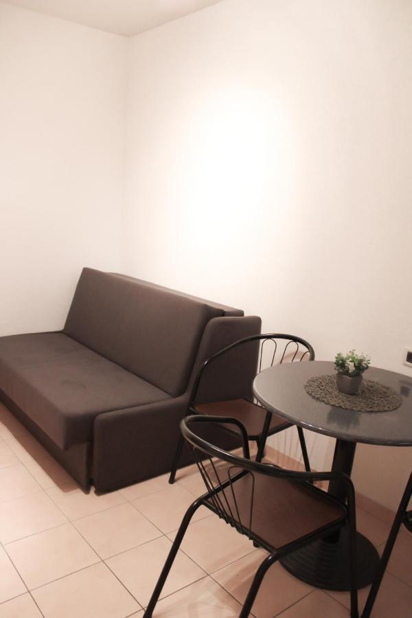 Apartments Larus Baška Voda Εξωτερικό φωτογραφία