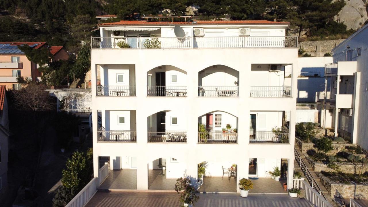 Apartments Larus Baška Voda Εξωτερικό φωτογραφία