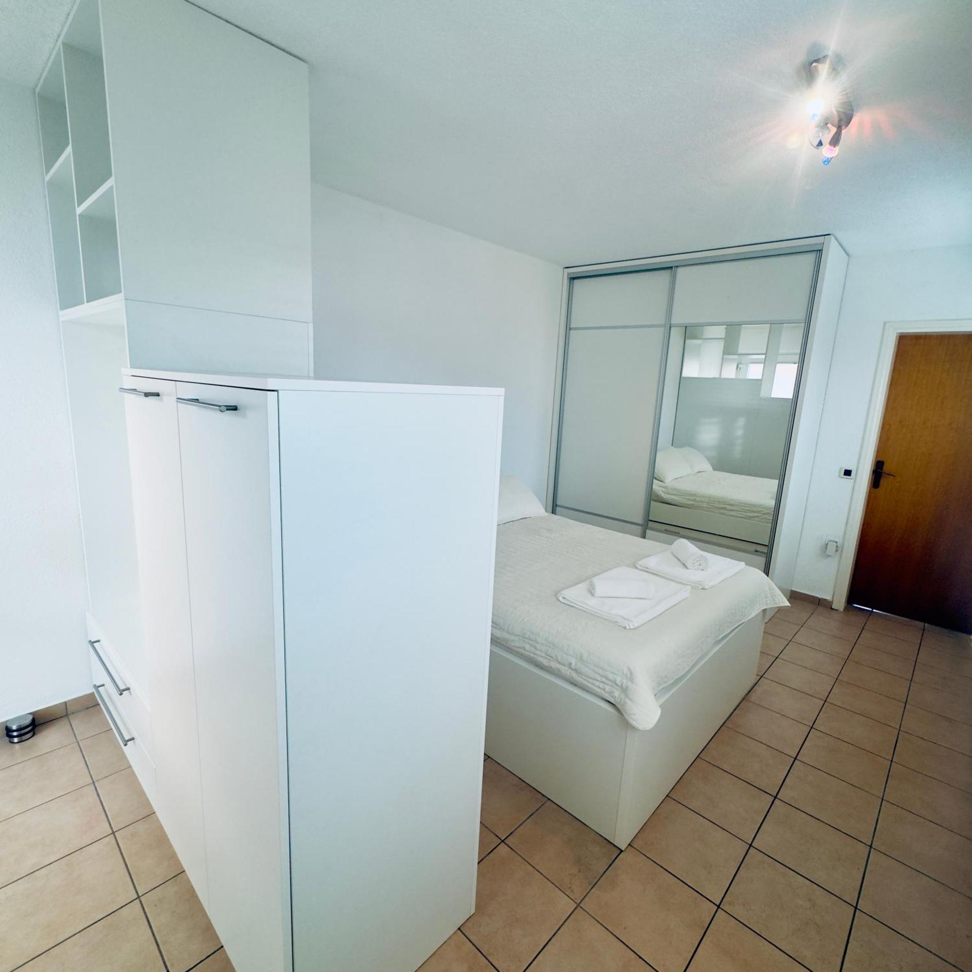 Apartments Larus Baška Voda Εξωτερικό φωτογραφία