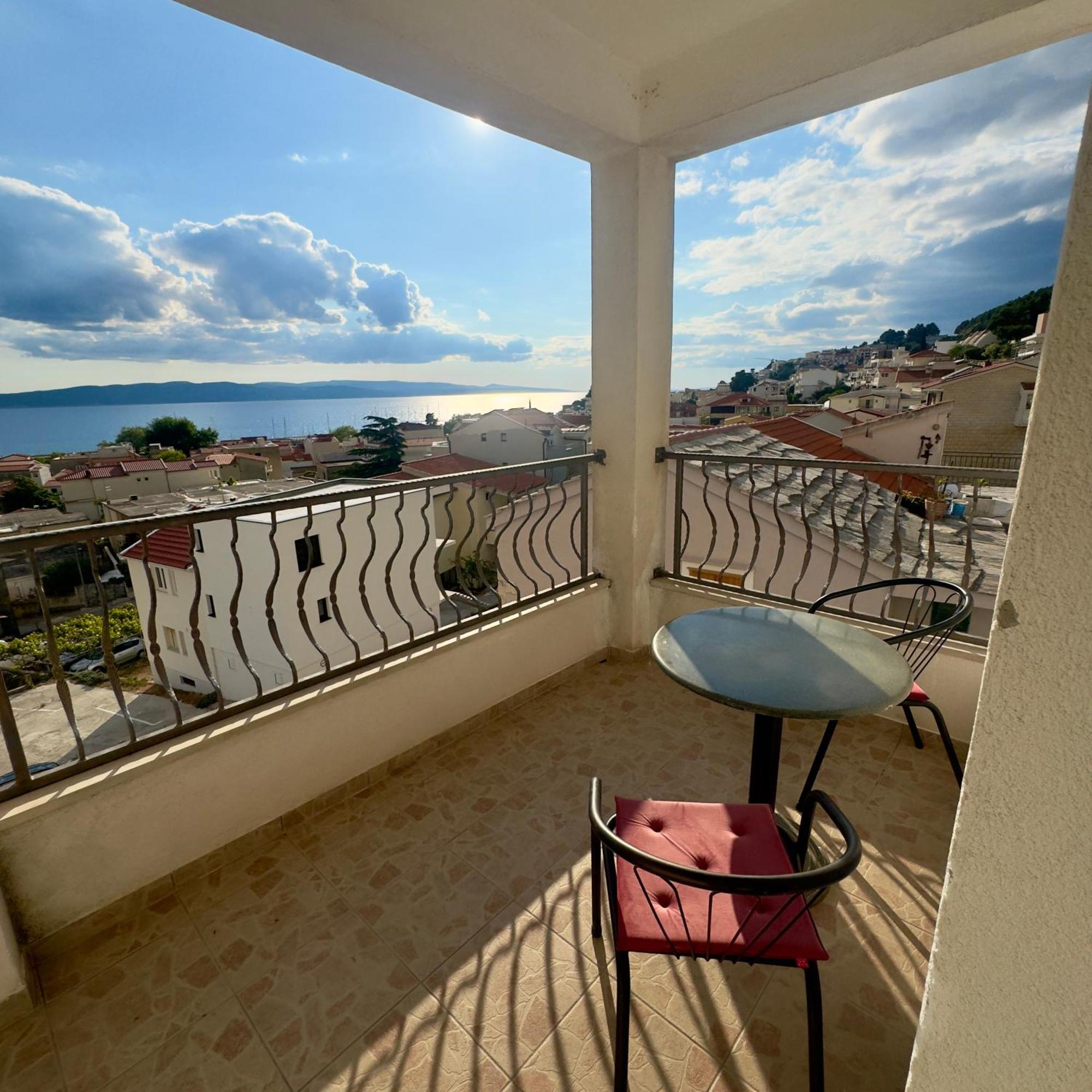 Apartments Larus Baška Voda Εξωτερικό φωτογραφία
